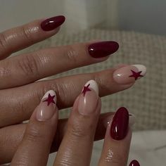 Nail Inspo Simple Design, Anna Nails, December Nails, Red French, Summery Nails, Y2k Nails, Round Nails