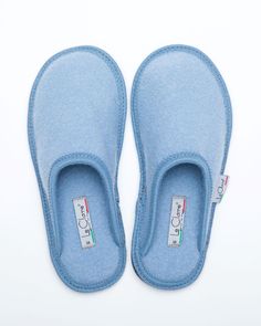 Description: The Le Clare women's Stella in sky blue is the classic "hotel slipper" reimagined in luxurious boiled wool. This quintessential slipper provides delicate comfort and has been handcrafted, only for the most discerning, the Stella will not disappoint. Featuring our premium Italian boiled wool fiber, the slipper gently conforms to your foot for cozy comfort. The natural elasticity of our wool bounces back to its original shape, giving the slipper lasting appeal with a customized fit. T Japanese Slippers, Classic Hotel, Dressed To The Nines, Boiled Wool, House Shoes, Slipper Shoes, Fashion Plates, House Slippers, Comforters Cozy