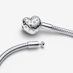 Radiate love with our Pandora Sterling Silver Lab-grown Diamond Heart Clasp Snake Chain Bracelet. Crafted from sterling silver, this meaningful bracelet meets at the center with a heart-shaped clasp, featuring 29 flush-set lab-grown diamonds of different shapes and sizes that scatter across its surface. The sprinkling of lab-grown diamonds was inspired by shafts of morning light, new days and new beginnings. Style with a maximum of 16-18 of your favorite charms and dangle charms, to create a rem Charms Disney, Radiate Love, Trendy Water Bottles, Silver Lab, Bracelet Tennis, Snake Chain Bracelets