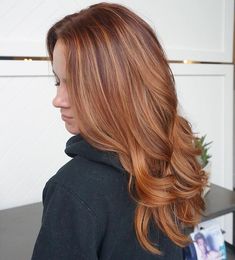 Save this pin for 54 stunning blonde hair ideas to elevate your style game! From platinum to honey hues, find your perfect shade and be the center of attention. #BlondeHair #HairInspo #FashionBlog Hair Cut Trends, Blonde Hair Ideas, Aveda Color, Ginger Hair Color, Layered Hairstyles, Strawberry Blonde Hair, Hair 2018, Layered Haircut