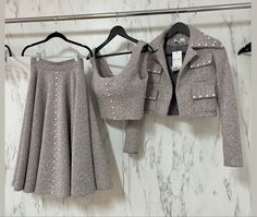 Fashion Dresses Formal, Winter Fashion Outfits Casual, Fashion Top Outfits, Woman Suit Fashion, Korean Fashion Dress, Dressy Fashion, Classy Dress Outfits, Stylish Work Outfits, Everyday Dresses