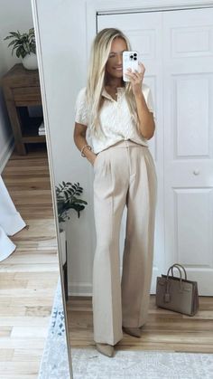 Summer Business Smart Outfits, Conference Outfits Women Summer, Teacher Conference Outfit, Work Meeting Outfits, Receptionist Outfit, Buisness Casual Women, Senior Outfits, Cute Business Casual, Corporate Girl