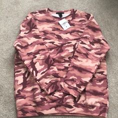 Brand New, Size Small Pink Camo Forever21 Sweatshirt Trendy Forever 21 Loungewear Tops, Forever 21 Fall Streetwear Tops, Casual Oversized Tops From Forever 21, Casual Forever 21 Tops For Loungewear, Cropped Zip Up Hoodie, New York Sweatshirt, Southwest Print, Cropped Zip Up, Cropped Crewneck