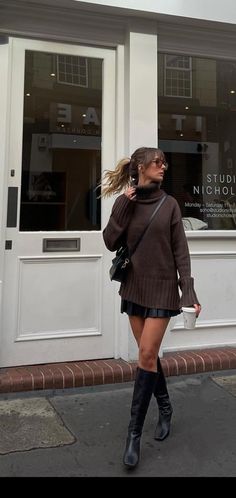 Skirt And Boots Fall Outfit, Chic Mini Skirt Outfit, Black Pleated Skirt Fall Outfit, Tall Boot Fall Outfits, Style Tall Black Boots, Tall Boots And Skirt Outfit, Knee High Black Boots Outfit Casual, Tall Black Boot Outfit, Skirt And Tall Boots Outfit