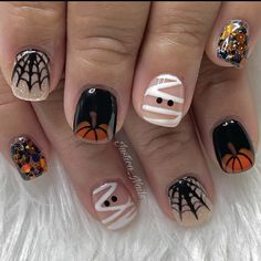 Fall And Halloween Nail Designs, Cosmo Nails, Lion Nails, Random Nails, Nail Therapy, Holloween Nails, Halloween Acrylic Nails, Cute Halloween Nails, Fall Gel Nails