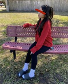 Fair Outfit Ideas Spring, Outfit Ideas For The Park, Outfits Around The House, Lazy Latina Outfit, Fits To Meet His Parents, Latina Cold Outfits, Outfits For Black Leggings, Plain Outfits For School, Latina Leggings Outfit