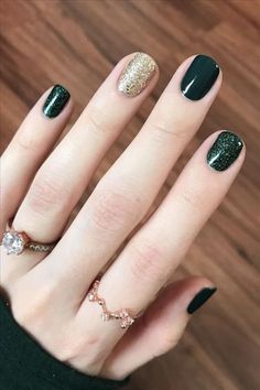 Christmas Nails Inspiration Short, Sqaure Nails, Christmas Nail Colors, Powder Manicure, Short Square Nails, Nails Square