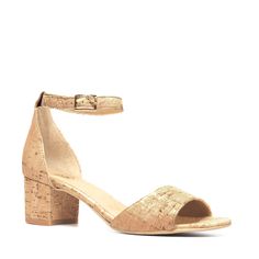 Take the perfect combination of style and comfort with you wherever you go - meet CORA Cork! The women’s mid-heel sandals with ankle strap in embossed natural Portuguese cork. These feminine sandals are lined with OEKO-TEX STANDARD 100 certified microfibre manufactured in a system free of CO2 emissions. This model features a nickel-free gold buckle and neolite soles. Feminine Sandals, Vegan Sandals, Cork Sandals, Mid Heel Sandals, Synthetic Rubber, Vegan Shoes, Brown Sandals, Ankle Straps, Block Heels Sandal