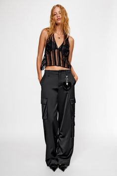 Cargo Pants Outfit Dressy, Zara Fall, Outfits Dressy, Column Skirt, Square Pants, Zara Outfit, Pinstripe Pants, Runway Trends