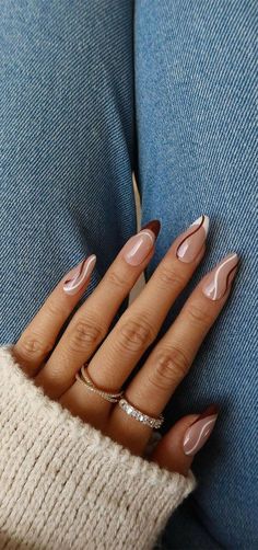 Uñas nude elegantes cortas naturales - Ideas de fotos Cute Nails For Fall, Fall Acrylic Nails, Vacation Nails, Round Nails, White Nail, Fall Nail, French Tip Nails