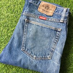 Size 31 Vintage Wrangler Western Distressed Jeans W31 L29 Mid Waist Faded Medium Wash Cowboy Jeans Boyfriends Jeans Mom Jeans Rodeo Riders Jeans Made In Costa Rica. 31 x 29 Brand: WRANGLER Size On Tag: W32 L32 but fits more like: W31, approx. Size 10 US Waist 31" Rise 11.25" Thighs 24" Hips 41.5" Inseam 29.5" Length 40" Leg opening 16" All measurements are taken with the garment laying flat & doubled. Measurement in inches. We recommend giving yourself an extra few inches for ease of fit CONDITI Cowboy Jeans, Rodeo Rider, Jeans Mom, Vintage Wrangler, Distressed Jeans, Boyfriend Jeans, Costa Rica, Rodeo, Mom Jeans