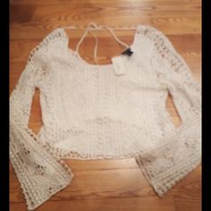 Bnwt Forever 21 Knit Tol Lkng Aleeve Creme Color Beautiful Design All Aound ..So Pretty, Cute N Sexy...Great For Whatever You May Choose...Great Deal N Offers Are Always Welcome...Chexk Out Pics N Descriptions If You Have A Question Please Feel Free To Ask,... Crochet Top For Day Out In Fall, Trendy Long Sleeve Crochet Top For Spring, Summer Long Sleeve Knit Crop Top, Knit Long Sleeve Crop Top For Summer, Chic Crop Top For Fall Vacation, Chic Crop Top For Vacation In Fall, Spring Beige Open Knit Crop Top, Beige Open Knit Crop Top For Spring, Trendy Fitted Beige Crochet Top