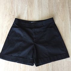 Ralph Lauren Women’s Black Shorts . Stylish . Us 10 . Great Condition Womens Black Shorts, Ralph Lauren Women, Ralph Lauren Shorts, Ralph Lauren Womens, Black Shorts, Ralph Lauren, Size 10, Womens Shorts, Women Shopping