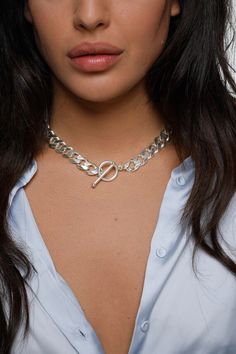 Trendy Silver Curb Chain Necklace, Trendy Silver Necklace With Curb Chain, Trendy Chunky Silver Necklace, Trendy Sterling Silver Chunky Chain Necklace, Silver Toggle Chain Choker Necklace, Silver Chunky Chain Necklace For Everyday, Everyday Silver Chunky Chain Necklace, Silver Toggle Choker With Chunky Chain, Silver Chunky Chain Toggle Necklace Choker