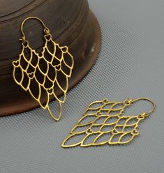 Leaf shape earring, Geometric shape earring, Bohemian earring, Brass jewellry, jewelry METAL :- Brass ❥ Customers satisfaction is our biggest priority, please contact us with any questions/queries for future or existing orders, and we will do our best to make sure you are happy with your order. ♥ Please Make Sure to Include The Correct Address During Before Order. You Can return Item within 30 Days After Successful Delivery. We Offer 100% Money Back Guarantee If You Not Satisfied With Your Purch Geometric Metal Earrings With Ear Wire, Handmade Geometric Gold Earrings, Unique Metal Drop Cartilage Earrings, Leaf-shaped Metal Jewelry With Matching Earrings, Nickel Free Leaf-shaped Metal Earrings, Geometric Ear Wire Earrings For Jewelry Making, Nickel-free Metal Leaf-shaped Earrings, Nickel-free Leaf-shaped Metal Earrings, Handmade Leaf-shaped Metal Earrings