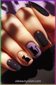 Black Cat Nails Halloween, Black Cat Nails Design, Halloween Cat Nail, Halloween Nails Cat, Halloween Cat Nails, Black Cat Nail Art, Black Cat Nails, Short Halloween Nails, Cat Nail Designs