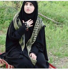 Islamic Dps, Veiled Woman, Dps For Girls, Girls Dp Stylish, Girls Dp, Girls Dpz, Hijab Fashion, Veil, Long Dress