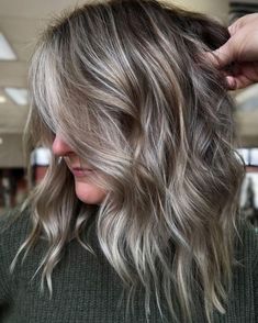 Transition to Gray with Warm and Cool Balayage Transitioning To Gray Hair, Grey Balayage, Natural White Hair, Grey Brown Hair, Dark Grey Hair, Grey Hair Care, Gray Balayage