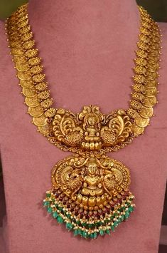 Wedding Jewelry Sets Bridal Jewellery, Delicate Gold Jewelry, Bridal Necklace Designs, Neck Pieces Jewelry, Antique Necklaces Design, Diamond Pendants Designs, Bridal Jewellery Design