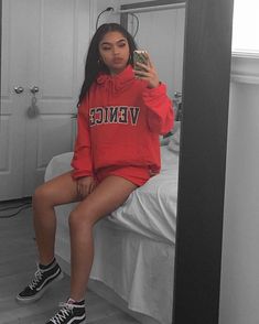 @melissacalma on Instagram: “Venice hoodie & shorts set from @laurasboutique ❤” Cropped Black Hoodie, Hoodie Outfits, Lazy Day Outfits, Red Outfit, Swag Outfits, Ladies Dress Design, Fashion Killa, Outfits Casuales, Types Of Fashion Styles