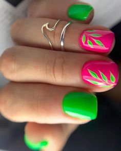 Bright Color Nail Ideas, Vibrant Nails Summer 2024, Green Summer Nails Designs, Summer Dip Nails 2024, Summer Nail Ideas 2024, Summer Nail Designs 2024, Bright Nails For Summer, Bright Green Nails, Summer Fun Nails