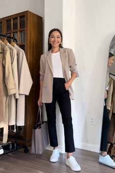 Boyfriend Blazer Outfit, Classy Business Outfits, Fall Workwear, Smart Casual Women, Business Casual Blazer, Blazer Outfits Casual, Look Office, Look Festival