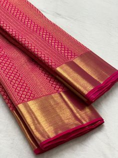 Mehendi Decoration, Kanchi Saree, Tissue Sarees, Kanchi Sarees, Latest Silk Sarees, Kanjivaram Sarees Silk, Bridal Sarees South Indian, Indian Bridal Sarees, South Silk Sarees