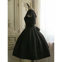 Wearing black gorgeously. A classic dress that exudes elegance and beauty. Rounded neckline. A waist ribbon with a strong presence. The skirt part has a bulge. It will make you look like an elegant lady. Try pretending to be a modern Audrey. 
 
 
 

 

 
 
 Size 
 
 S size
 
 Length: 100cm 
 Upper body length: 39cm 
 
 Shoulder width: 38cm 
 Bust: 86cm 
 
 Waist: 68cm 
 
 
 M size
 
 Length: 101cm 
 Upper body length: 40cm 
 
 Shoulder width: 39cm 
 Bust: 92cm 
 
 Waist: 74cm 
 
 
 L size
 
 Len Classical Dress, Elegant Lady, Classic Dress, Elegant Woman, Wearing Black, Upper Body, Round Neckline, How To Wear, Beauty