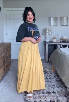 Band Shirt With Skirt Outfit, Skirt And Shirt Outfits, Skirt Tshirt Outfit, Christian Outfits Modesty, Postpartum Style, Modest Plus Size Fashion, Yellow Skirt Outfits, Plus Size Spring Outfits, Outfit Edit