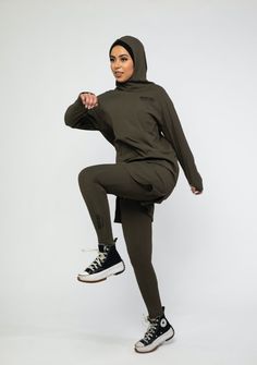 The perfect modest hoodie is here. Cut in a modest fit with splits at the waist to allow a range of movement. This stunning set does not encourage overheating with a cool nylon/spandex material. A hood that covers the head fully so a hijab would not be necessary. Big zip pockets on each side for your convenience. Thumbholes to complete your modest look. Want to feel comfortable and empowered in the gym? This high neck hoodie is made for you.   UK SIZES:   4-6-8=S 10-12=M 14=L 16=XL 18-20-22=2XL Hijab Active Wear, Modest Active Wear For Women, Long Sleeve Activewear With Drawstring Hood For Training, Training Activewear With Drawstring Hood And Long Sleeves, Fitted Activewear With Drawstring Hood For Streetwear, Hooded Techwear Activewear For Fall, Casual Stretch Hoodie For Training, Winter Stretch Techwear Activewear, Hooded Techwear Activewear For Workout