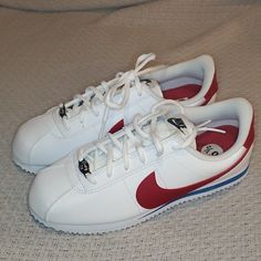 Nike Classic Cprtez Forest Gump White Varsity Red Size: 6.5y ** New ** Comment If You Have Any Questions Or Would Like To See More Pictures. Bundle And Save Reasonable Offers Accepted Forest Gump Shoes, Vintage Nike Shoes, Nike Sports Shoes, Forest Gump, Nike Classic, Nike Sports, Men's Apparel, Nike Cortez, Vintage Sports