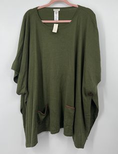 Talbots Sz L/XLGreen Poncho Sweater NWT W/Faux Leather Trim. Casual Batwing Sleeve Cape For Fall, Cosy Jumper, Denim Skirts, Instagram Outfits, Poncho Sweater, Winter Clothing, Dresses Shoes, Affordable Clothes, Fall Winter Outfits