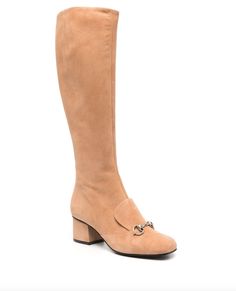 Equestrian energy with a Italian execution. In a pale beige hue, these boots from Gucci belongs everywhere from catwalks to sidewalks, but most of all? On your feet.Highlightsbeigeleatherhorsebit detailsquare toelow block heelknee-lengthMade in ItalyCompositionOuter: Leather 100%Lining: Leather 100%Sole: Leather 100%, Rubber 100%Designer Style ID: 362949C2000Colour code: 2754 BEIGE Pale Beige, Knee Length Boots, Gucci Horsebit, Low Block Heels, Boots For Women, Designer Style, Knee High Boots, Knee Boots, Chelsea Boots