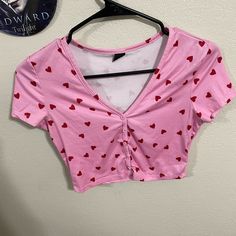 Button Up Cropped Shirt With Heart Pattern Shorter Than A Normal Crop Top. New And Never Worn Casual V-neck Top With Heart Print, Trendy Pink Buttoned Tops, Trendy Pink Tops With Buttons, Cute V-neck Top With Heart Print, Cute Pink Button-up Tops, Heart Crop Top, Heart Blouse, Cute Twins, Blouse Designs Latest