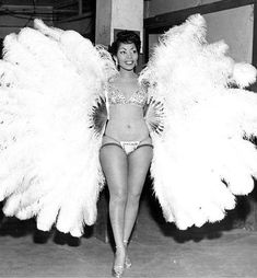 Valentine Burlesque, Vintage Women Photos, Burlesque Fan, Katherine Dunham, Burlesque Performer