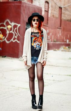 style grunge femme un t-shirt imprimé Summer Outfit For Teen Girls, Summer Grunge, Amber Valletta, Marvel Oc, Short Noir, Diy Clothes Videos, Summer Outfits Women Over 40, 90s Fashion Grunge