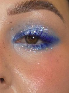 Under Eye Makeup Eyeshadow, Unique Makeup Looks, 4th Of July Makeup, Funky Makeup, Elegantes Makeup