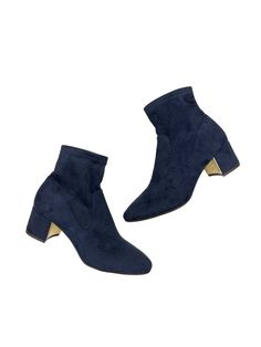 Brand: CLOTHES MENTOR Style: BOOTS ANKLE HEELS Color: BLUE Size: 6.5 Other Info: MARION PARK - MARION PARKE SKU: 101-101161-80928 CONDITION: GENTLY USED Blue Clothes, Athletic Swim, Brand Clothes, Designer Flats, Blue Boots, Ankle Heels, Style Boots, Boots Ankle, Handbag Shoes