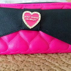 Nwot Betsey Johnson Hot Pink Wallet 8" X 4.5" Pink Evening Clutch With Card Slots, Betsey Johnson Wallet, Pink Wallet, Pink Black, Betsey Johnson, Pink Ladies, Hot Pink, Wallets, Black Pink