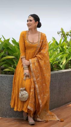 Punit Balana, Yellow Anarkali, डिजाइनर कपड़े, Haldi Outfits, Trendy Outfits Indian, Indian Outfits Lehenga, Pearl Work, Karisma Kapoor, Anarkali Dress Pattern