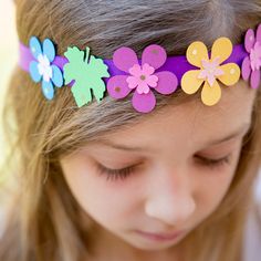 Kids DIY Paper Flower Headband - Celine Lunakim Diy Flower Crown Headband, Diy Flower Headband, Costume Fleur, Perlengkapan Bayi Diy, Paper Flower Crown, Flower Headband Diy, Paper Flower Wreaths, Baby Flower Crown, Headband Diy