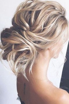 Wedding Hairstyles Updo Messy, Summer Wedding Hairstyles, Messy Wedding Hair, Medium Blonde Hair, Wedding Updos, Classy Hairstyles, Hairstyle Idea, Messy Updo