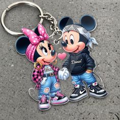 Car And House, Paw Wallpaper, Mickey Y Minnie, House Mouse, 1980s Fashion, Environmental Friendly, Personalized Couple, School Gifts, Special Characters