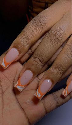 There's a new beauty trend taking over Instagram and it's absolutely stunning. Say hello to "quartz nails". Short Gel Tips Nails Ideas, Short Nails Acrylic Designs Unique, Short Nails Inspiration Aesthetic, Gel Nail Art Designs 2024, Nude Nail Colors For Brown Skin, Fall Nail Sets Acrylic Short, Short Gel X Nails Square, Gel Nail Designs 2024, Short Vacation Nails Black Women