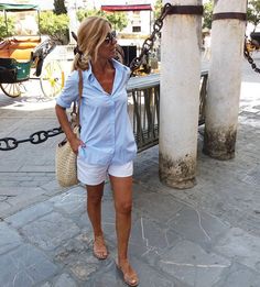 Key West Outfits, Outfit Pics, Hiking Tattoo, Women Hiking, Summer Holiday Outfits, Classic Style Outfits, Hiking Fashion, Outfit Women