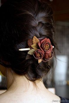 Leather Hair Accessories, Classy Hairstyles, Popular Hair, Flowers In Her Hair, Edgy Hair, Hair Slide, Leather Flowers, Long Hairstyles, Hair Sticks