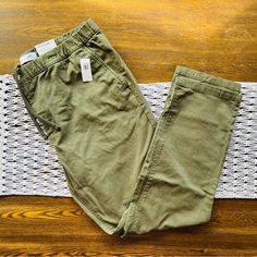 New With Tags! Men’s Khakis With Comfort Waist Band And Drawstring. Size Xl. Casual Khaki Chinos For Everyday, Casual Olive Cargo Pants With Relaxed Fit, Casual Olive Relaxed Fit Cargo Pants, Casual Khaki Cargo Chinos, Casual Cargo Style Khaki Chinos, Casual Khaki Cargo Style Chinos, Casual Khaki Chinos With Elastic Waistband, Navy Pants Men, Navy Chinos