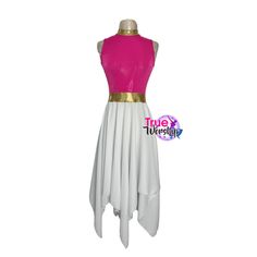 Christian Dance Dress. Efod top in lycra with iridescent sequins, holographic gold collar and belt and white chiffon peaked skirt. Sleeveless. ❤️Colors may vary depending on the monitor. Holographic Gold, Praise Dance, Dance Clothing, Gold Collar, White Chiffon, Dance Dress, Dance Outfits, Dance Dresses, Puerto Rico