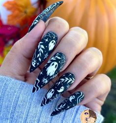 Black Halloween Nails, Horror Nails, Witchy Nails, Fake Nails Designs, Halloween Acrylic Nails, Cute Halloween Nails, October Nails, Nagel Tips, Goth Nails