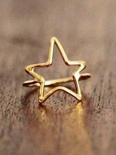 Look Grunge, Star Ring, Bijoux Diy, Gold Stars, Look Fashion, Jewelry Inspiration, Beautiful Jewelry, Piercings, Jewelry Box